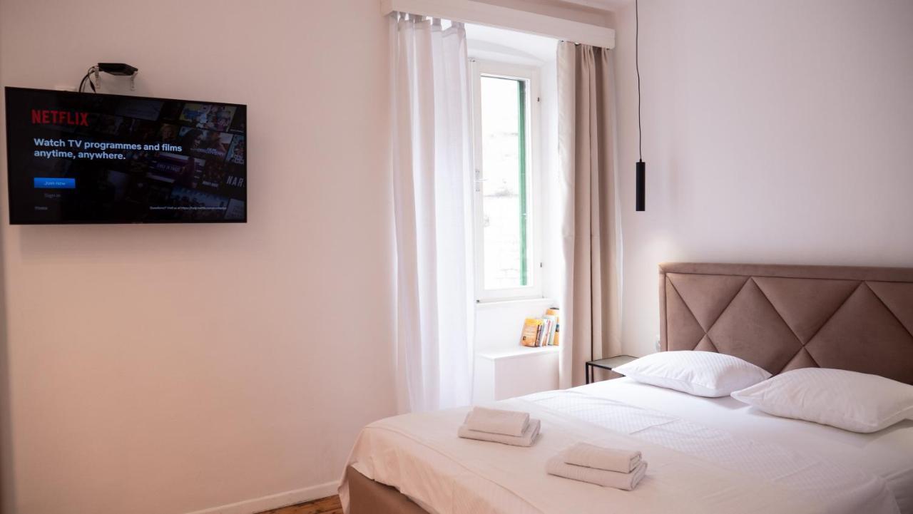Tower Square Apartments Σπλιτ Εξωτερικό φωτογραφία