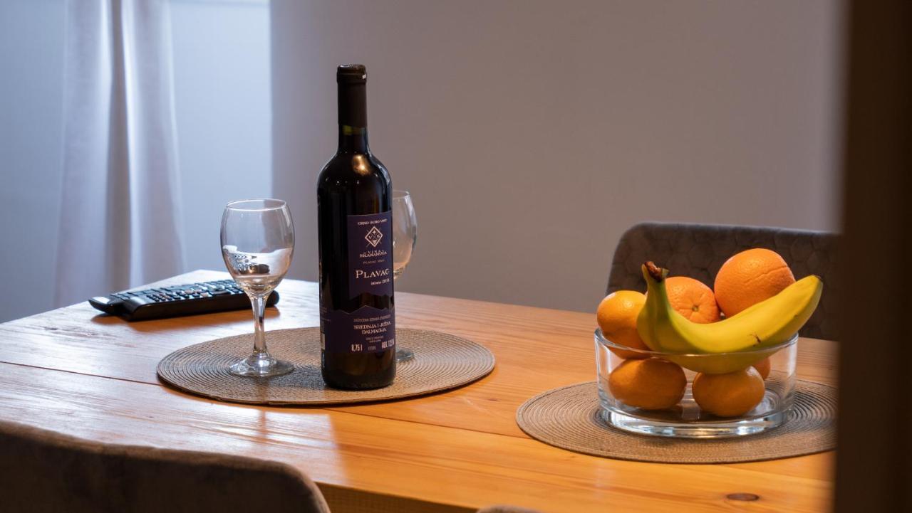 Tower Square Apartments Σπλιτ Εξωτερικό φωτογραφία